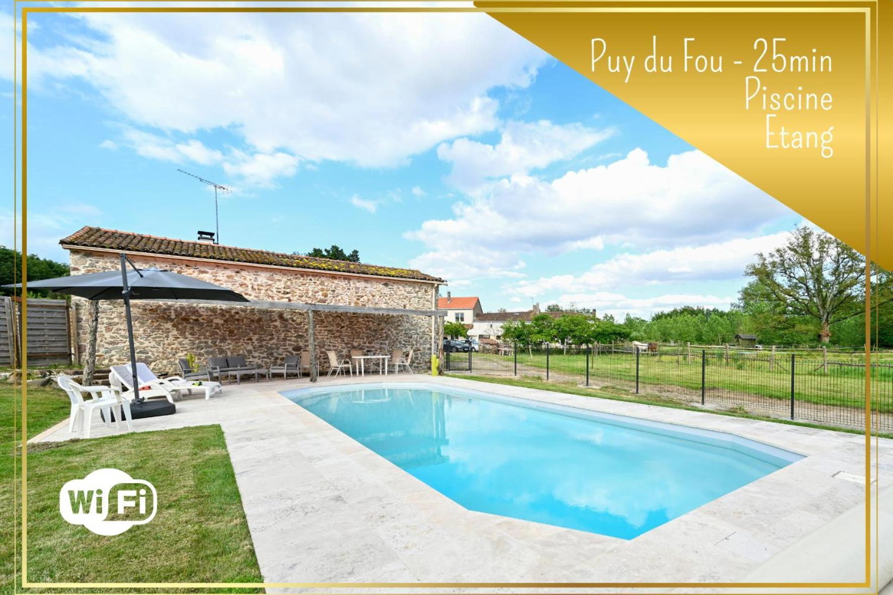L'Evasion En Pierre Piscine Et Etang Prive Sevremoine Exterior foto